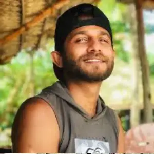 Yuki Navaratne ft Ravi Jay